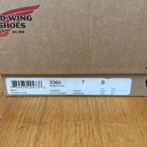 Red Wing Boots - women’s iron ranger size 7 heritage - Picture 4 of 11